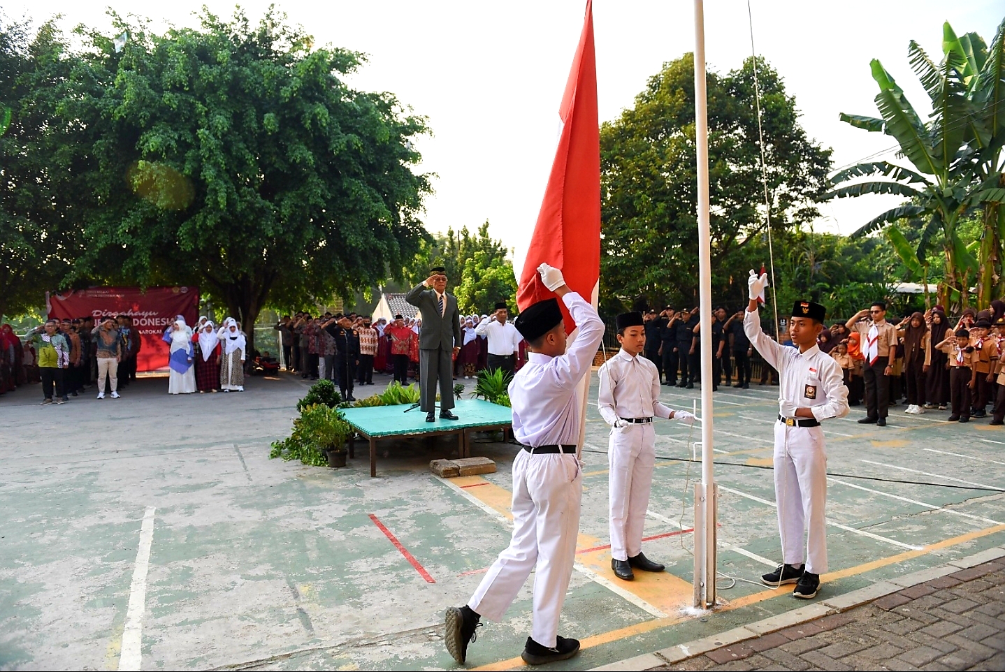 LDII Serua Rayakan Kemerdekaan dengan Upacara dan Kegiatan Sosial