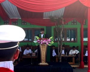 inspektur upacara hari santri, Heru Sudarmanto. (foto: Dana)