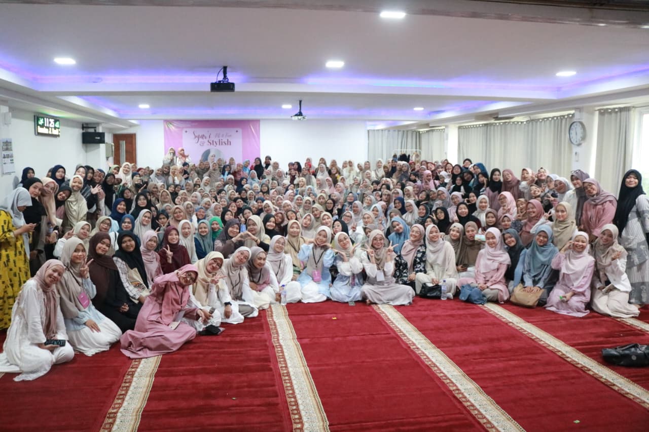 Tetap Stylish dan Syar’i, Ratusan Remaja Putri LDII Tangerang Selatan Ikuti Workshop Tata Busana